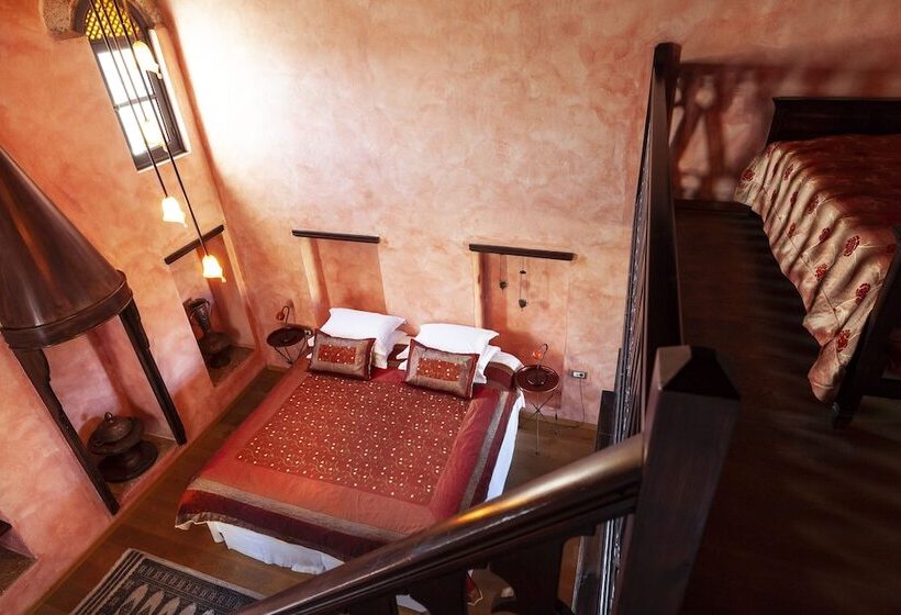 Люкс, Spirit Of The Knights Boutique