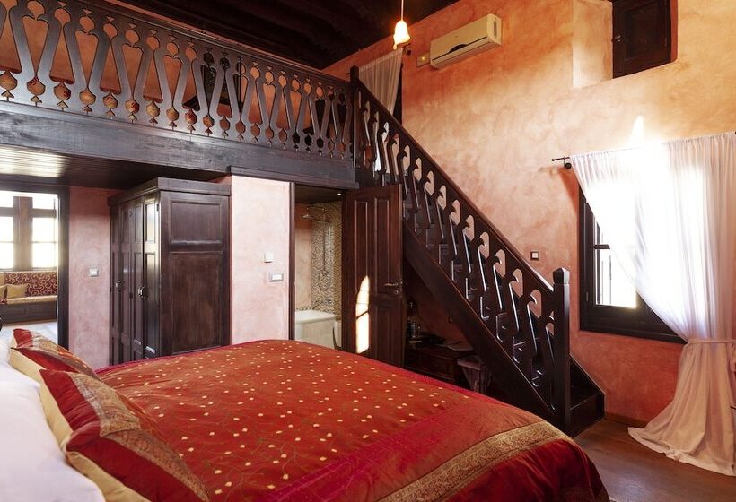 Люкс, Spirit Of The Knights Boutique