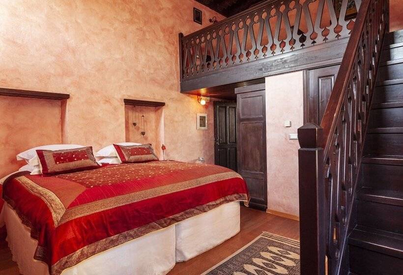 Люкс, Spirit Of The Knights Boutique