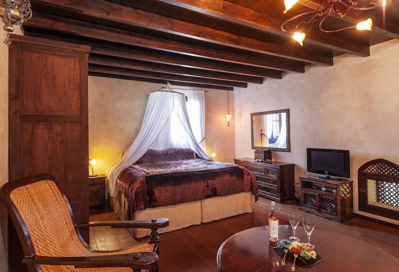 Люкс Мастер, Spirit Of The Knights Boutique