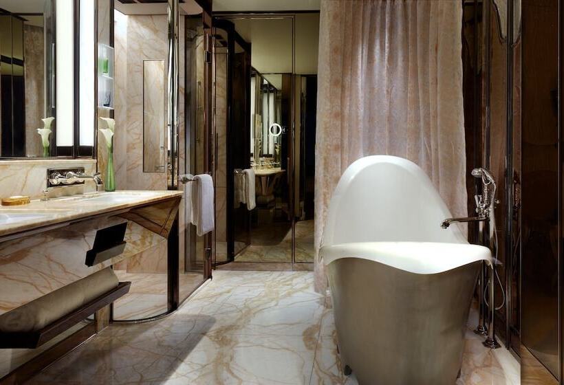 Номер Клуб, The Ritzcarlton Shanghai, Pudong