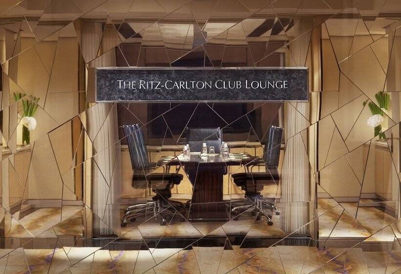 Номер Клуб, The Ritzcarlton Shanghai, Pudong