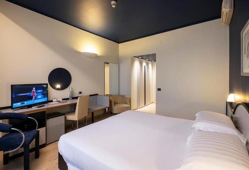 اتاق استاندارد, Touring