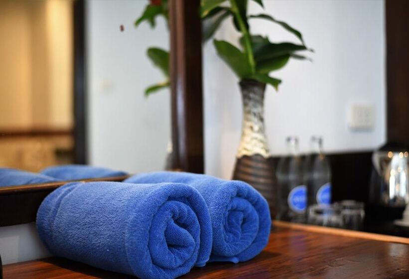 디럭스 룸, Ramada By Wyndham Aonang Krabi