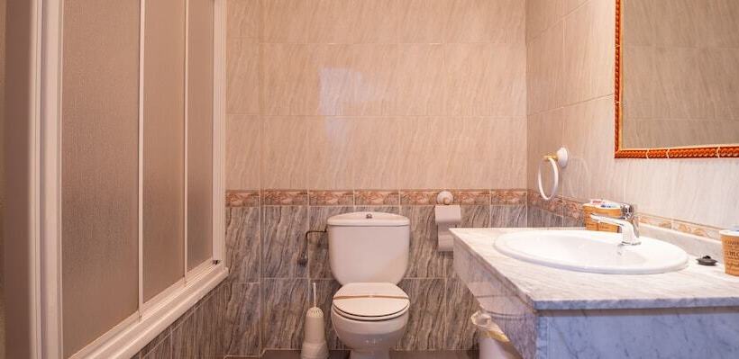 Номер Стандарт Индивидуальный, Hostal Valdepeñas By Bossh Hotels