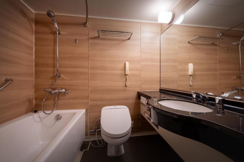 スタンダードトリプルルーム, Air Terminal