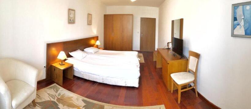 חדר דלוקס, Bellevue Residence Apartments