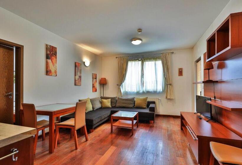 דירת שני חדרים, Bellevue Residence Apartments