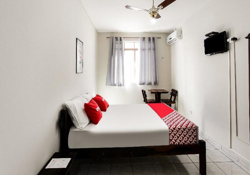 Suite King Size Bed, Best Western Windsor Pointe Hotel & Suites Frost Bank Center