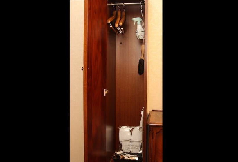 スタンダードルーム, Claiton Shin Osaka