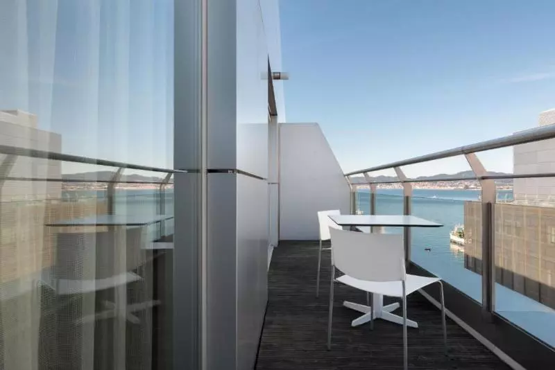 سوییت جونیور, Eurostars Mar De Vigo