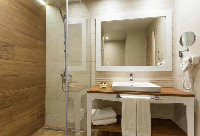 スタンダードルーム, Festa Via Pontica