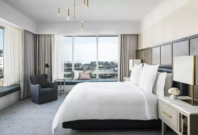 سوئیت پریمیوم, Four Seasons Hotel San Francisco