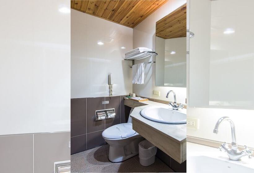 اتاق لوکس, Han She