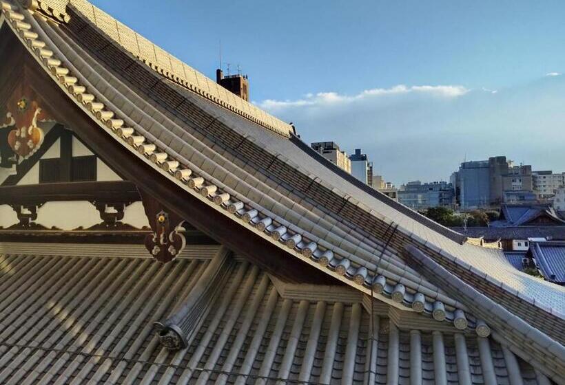 اتاق سوپریور سه تخته, Honnoji