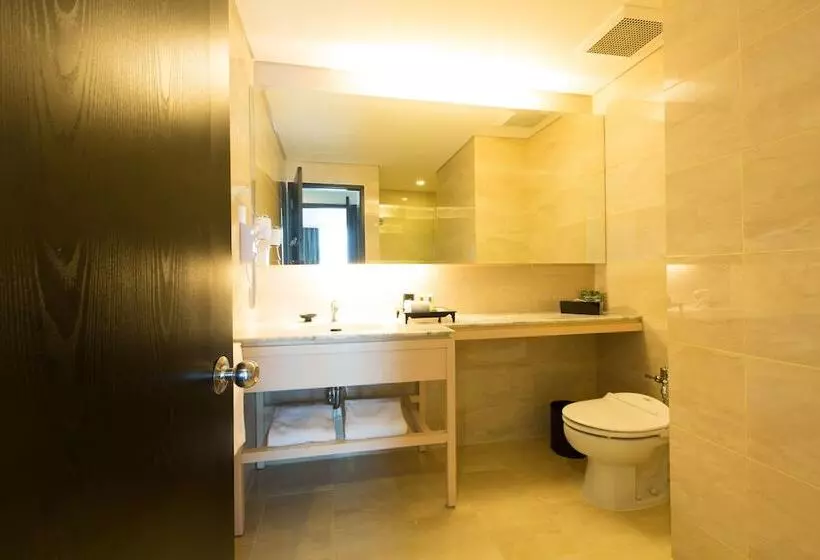 デラックススイートの３ベッドルーム, Kristal Hotel Jakarta