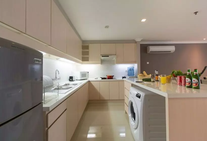 デラックススイートの３ベッドルーム, Kristal Hotel Jakarta