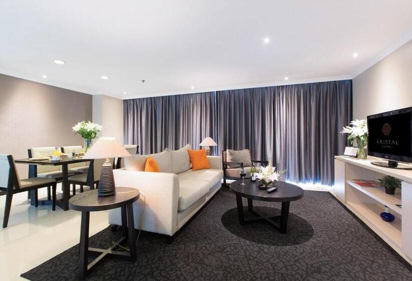 Люкс Deluxe 3 Спальни, Kristal Hotel Jakarta