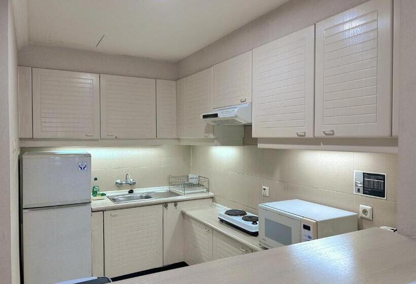 Люкс Superior 2 Спальни, Kristal Hotel Jakarta