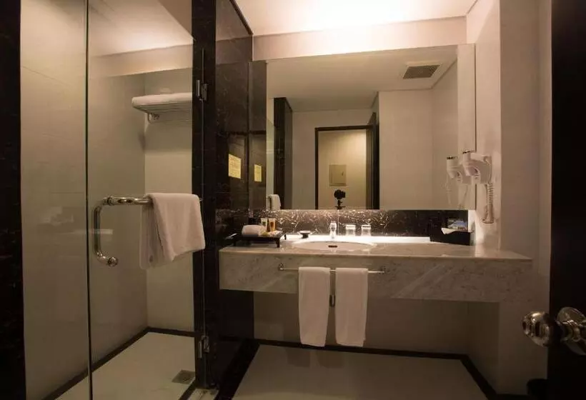 ガーデンビューのスタンダードワンルーム, Kristal Hotel Jakarta