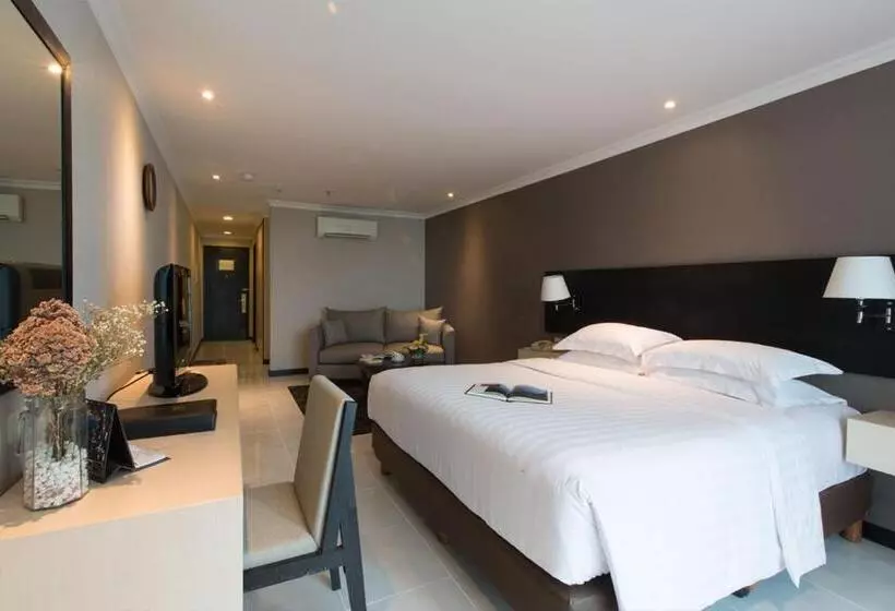 プールビュースタンダードステューディオ, Kristal Hotel Jakarta