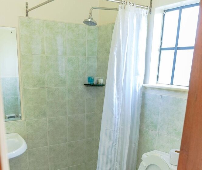 اتاق استاندارد, Mvuli House