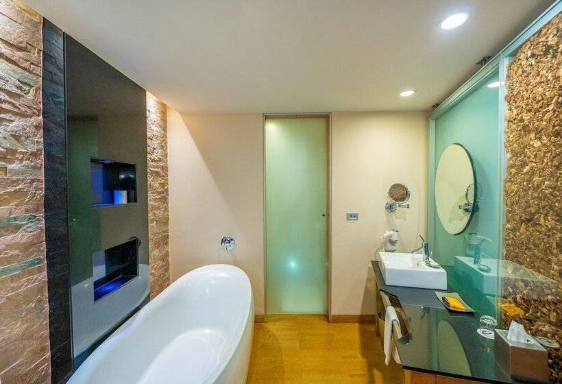 豪华房间, O Hotel Pune