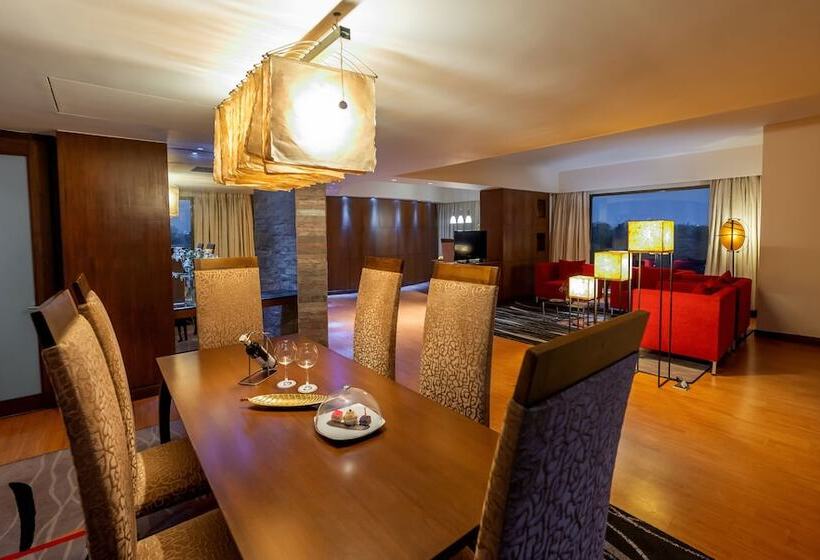 总统套房, O Hotel Pune