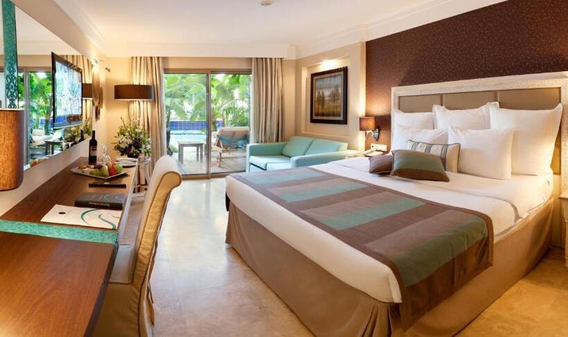 スタンダードルーム, Paloma Pasha