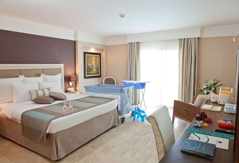 スイート(家族用), Paloma Pasha