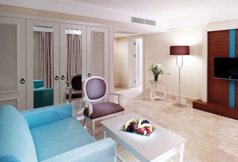 スイート(家族用), Paloma Pasha