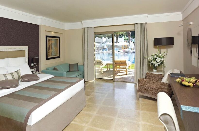 スタンダードルーム, Paloma Pasha