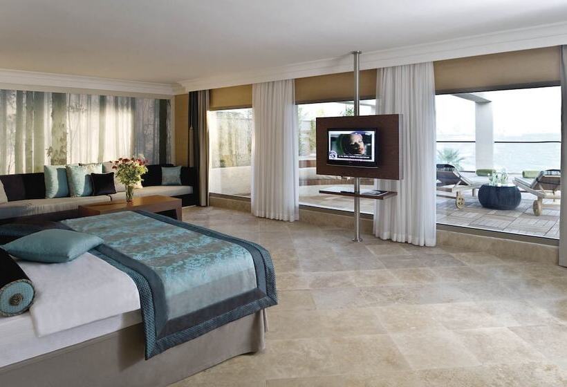 テラス付スイート, Paloma Pasha