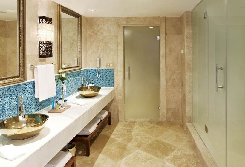 テラス付スイート, Paloma Pasha