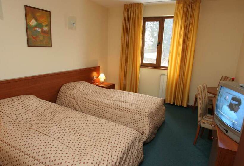 スタンダードルーム, Pirin