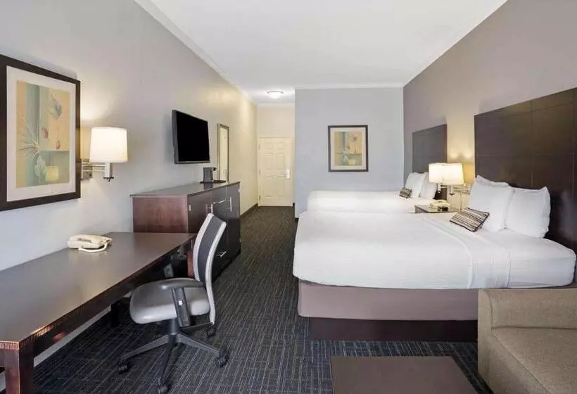 اتاق لوکس, Sonesta Essential Houston Westchase