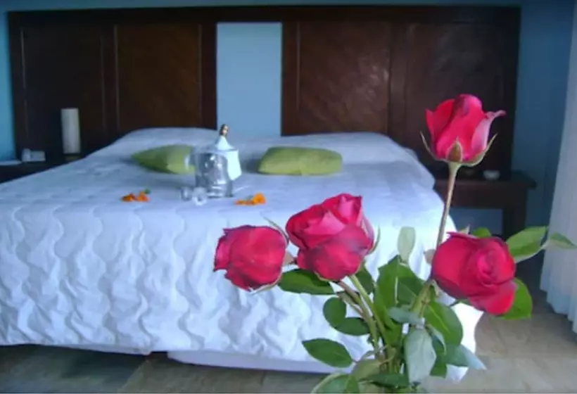 سوییت, Uni Boutique Hotel & Spa