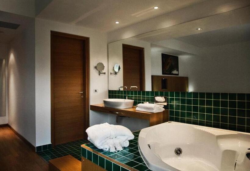 סוויטת ג'וניור, Lanthia Resort