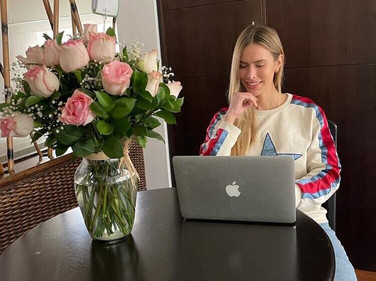 スイート, Retiro 84 By Mij