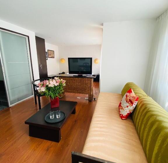 ジュニアスイート, Retiro 84 By Mij