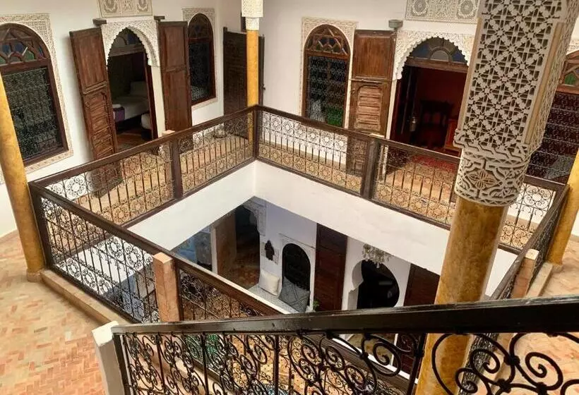 اتاق خانوادگی, Riad Zahraa Al Ismailia