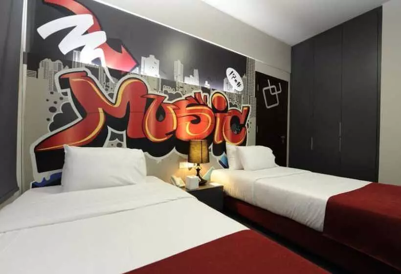 اتاق لوکس, 35 Rooms