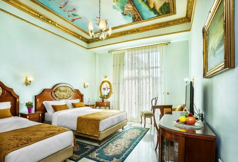 غرفة كومفورت ثلاثية, Imperial Palace Classical Hotel Thessaloniki
