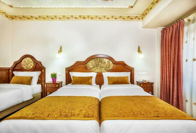 غرفة قياسية ثلاثية, Imperial Palace Classical Hotel Thessaloniki