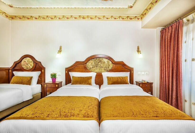 غرفة قياسية ثلاثية, Imperial Palace Classical Hotel Thessaloniki