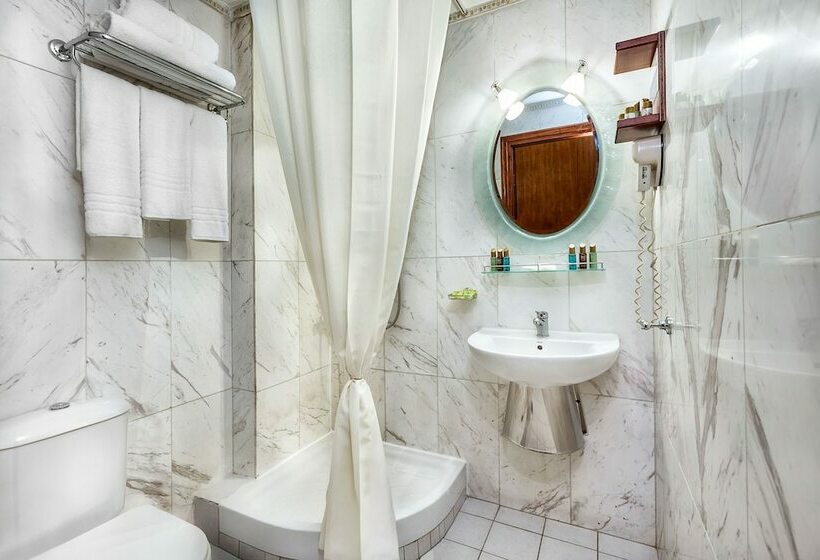 غرفة قياسية ثلاثية, Imperial Palace Classical Hotel Thessaloniki