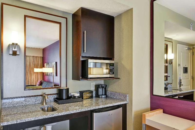 Suite Llit King, Embassy Suites By Hilton Raleigh Durham Airport Brier Creek