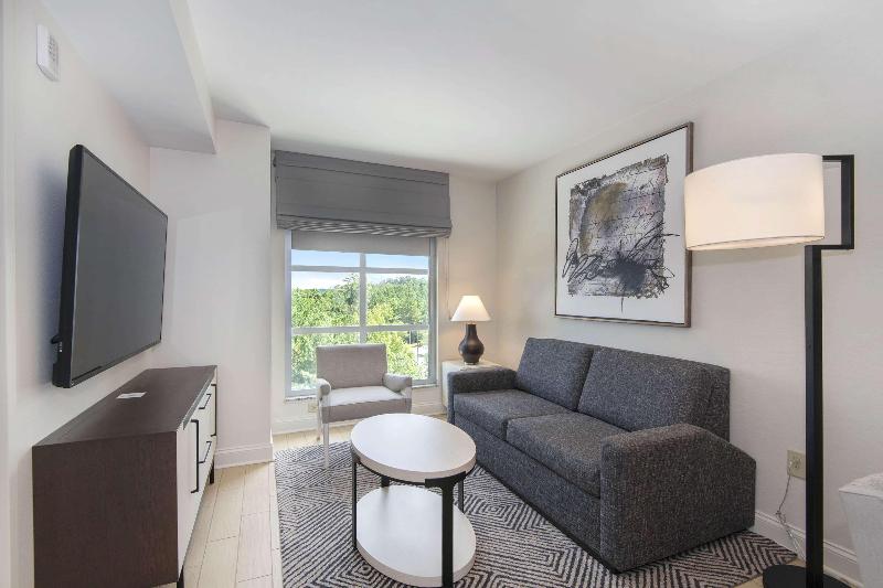 Suite Llit King, Embassy Suites By Hilton Raleigh Durham Airport Brier Creek