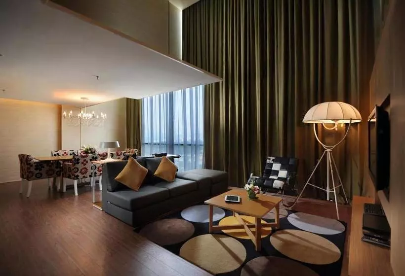 آپارتمان 2 خوابه, Empire Hotel Subang