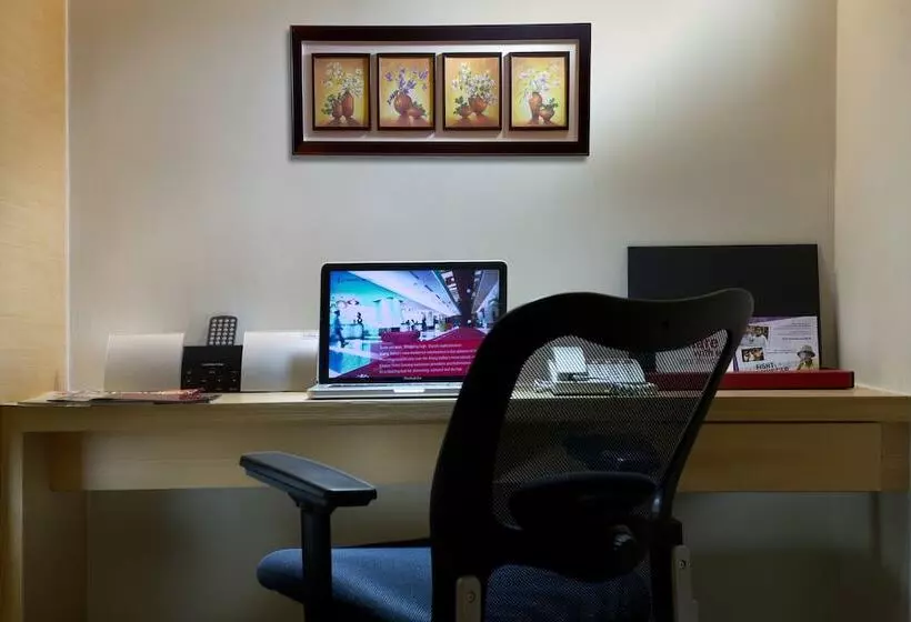 اتاق پرمیوم, Empire Hotel Subang